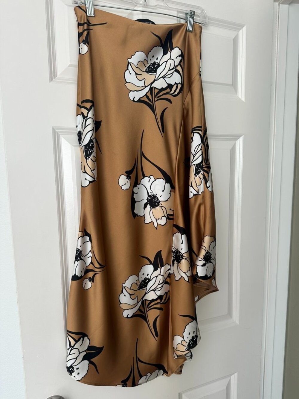 WHBM Floral Satin Midi Skirt Size 2 - Picture 5 of 11